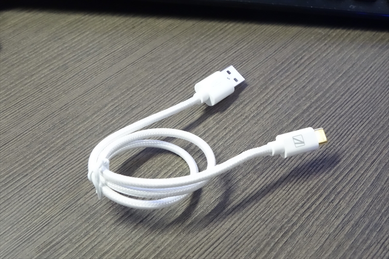 USB-C高耐久ケーブル